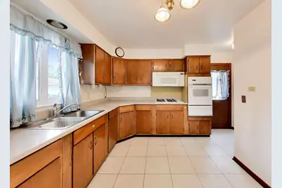 914 Coach Road, Homewood, IL 60430 - Photo 10
