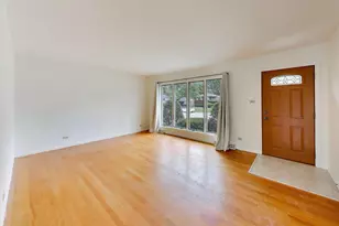 914 Coach Rd, Homewood, IL 60430 - Photo 6