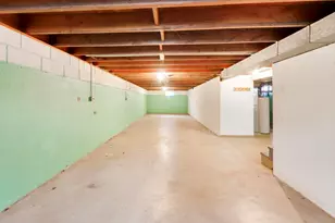 914 Coach Rd, Homewood, IL 60430 - Photo 22
