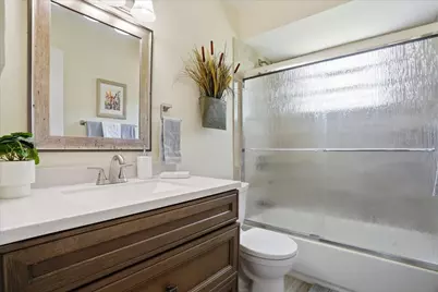 1707 Cherrywood Lane, Lindenhurst, IL 60046 - Photo 16