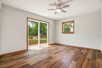 1707 Cherrywood Lane, Lindenhurst, IL 60046 - Photo 10