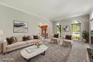 230 Persimmon Dr, Saint Charles, IL 60174 - Photo 8