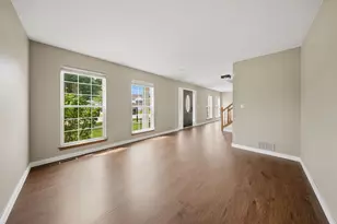 5313 Briarfield Ln, Lake in the Hills, IL 60156 - Photo 8