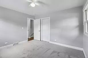 207 N Idlewild Ave, Mundelein, IL 60060 - Photo 24