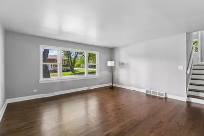 207 N Idlewild Avenue, Mundelein, IL 60060 - Photo 6