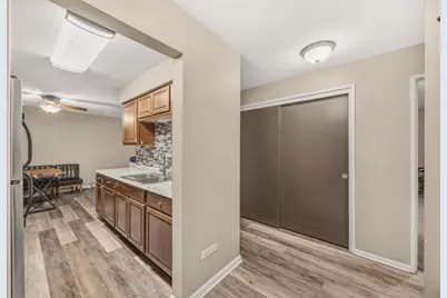1198 Royal Glen Drive #304A, Glen Ellyn, IL 60137 - Photo 4