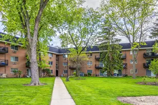 1198 Royal Glen Dr, Glen Ellyn, IL 60137 - Photo 20