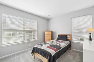 341 S Clearview Circle, Round Lake, IL 60073 - Photo 18