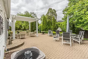 5 Knight Hill Ln, Buffalo Grove, IL 60089 - Photo 28