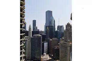 300 N State St, Chicago, IL 60654 - Photo 8