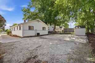 506 E College Ave, Normal, IL 61761 - Photo 22