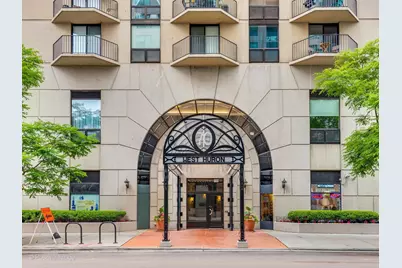 70 W Huron Street #509, Chicago, IL 60654 - Photo 2