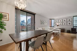 70 W Huron St, Chicago, IL 60654 - Photo 10