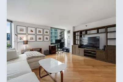 70 W Huron Street #509, Chicago, IL 60654 - Photo 8