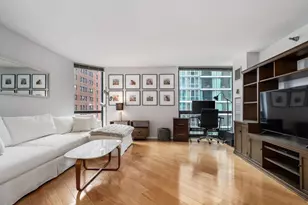 70 W Huron St, Chicago, IL 60654 - Photo 6