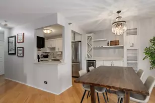 70 W Huron St, Chicago, IL 60654 - Photo 12
