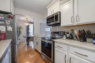 70 W Huron St, Chicago, IL 60654 - Photo 14