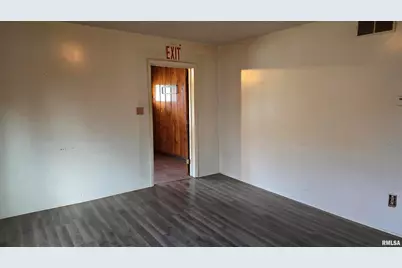 205 Shaw Street, Harrisburg, IL 62946 - Photo 8