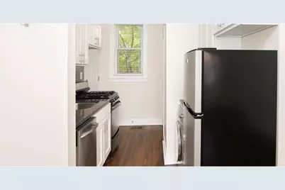 646.5 W Roscoe Avenue #1N, Chicago, IL 60657 - Photo 4
