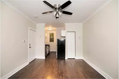 646.5 W Roscoe Avenue #1N, Chicago, IL 60657 - Photo 8