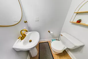 183 N East River Rd, Des Plaines, IL 60016 - Photo 8
