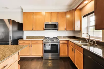 183 N East River Road #A3, Des Plaines, IL 60016 - Photo 6