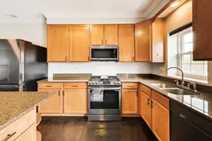 183 N East River Rd, Des Plaines, IL 60016 - Photo 6