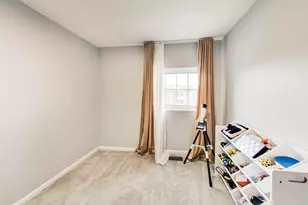 183 N East River Rd, Des Plaines, IL 60016 - Photo 16