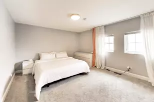 183 N East River Rd, Des Plaines, IL 60016 - Photo 12