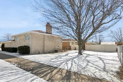 4738 N Potawatomie Avenue, Chicago, IL 60656 - Photo 24