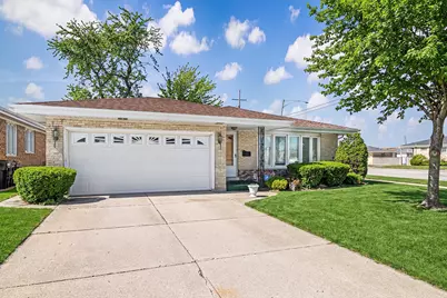 4738 N Potawatomie Avenue, Chicago, IL 60656 - Photo 2