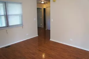 1900 Stanford Dr, Naperville, IL 60565 - Photo 2