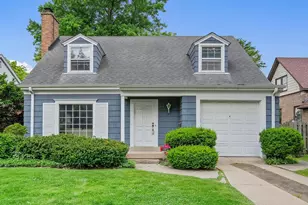 218 S Edgewood Ave, La Grange, IL 60525 - Photo 1