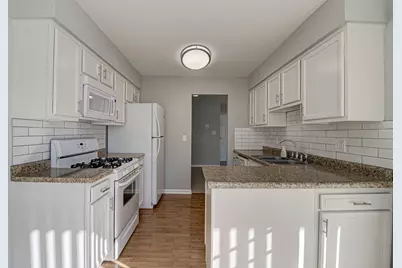 7010 Barrington Court #102, Woodridge, IL 60517 - Photo 14