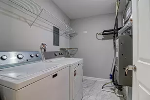 7010 Barrington Ct, Woodridge, IL 60517 - Photo 10