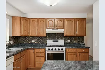 5470 W Higgins Avenue #2W, Chicago, IL 60630 - Photo 8
