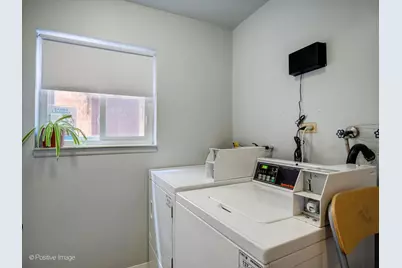 5470 W Higgins Avenue #2W, Chicago, IL 60630 - Photo 16