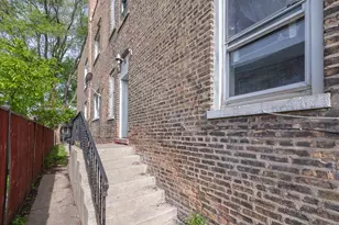 2233 S Trumbull Ave, Chicago, IL 60623 - Photo 24
