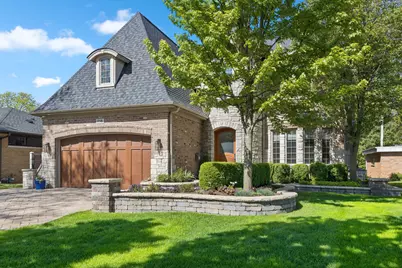 718 S Fairview Avenue, Elmhurst, IL 60126 - Photo 2