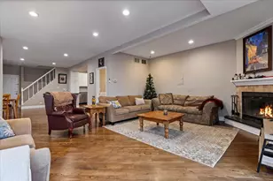 2553 N Southport Ave, Chicago, IL 60614 - Photo 2