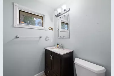 766 W 43rd Street, Davenport, IA 52806 - Photo 14