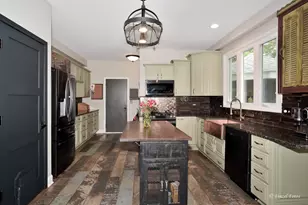 155 Salford Dr, Algonquin, IL 60102 - Photo 2