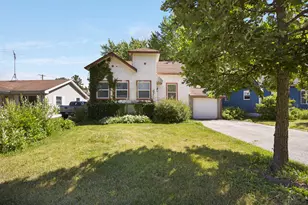 1349 Floresta, Crystal Lake, IL 60014 - Photo 2