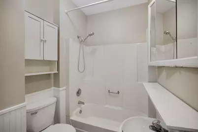 1349 Floresta, Crystal Lake, IL 60014 - Photo 10
