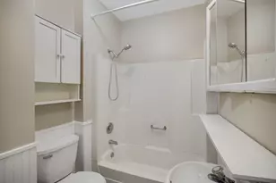 1349 Floresta, Crystal Lake, IL 60014 - Photo 10