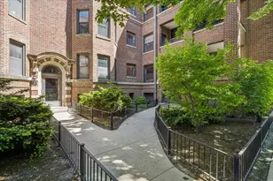 916 W Schubert Ave, Chicago, IL 60614 - Photo 2