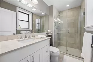 916 W Schubert Ave, Chicago, IL 60614 - Photo 22