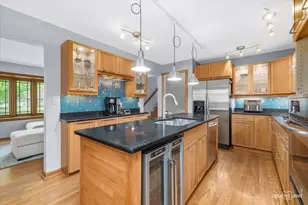 634 Jonquil Ave, Lisle, IL 60532 - Photo 6