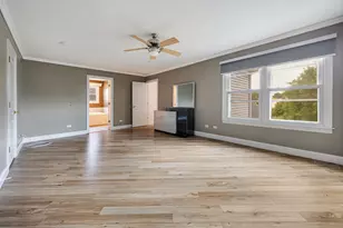 335 W Carriage Ln, Bensenville, IL 60106 - Photo 12