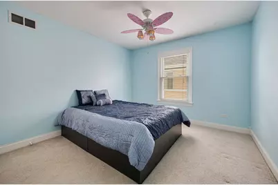 335 W Carriage Lane, Bensenville, IL 60106 - Photo 16